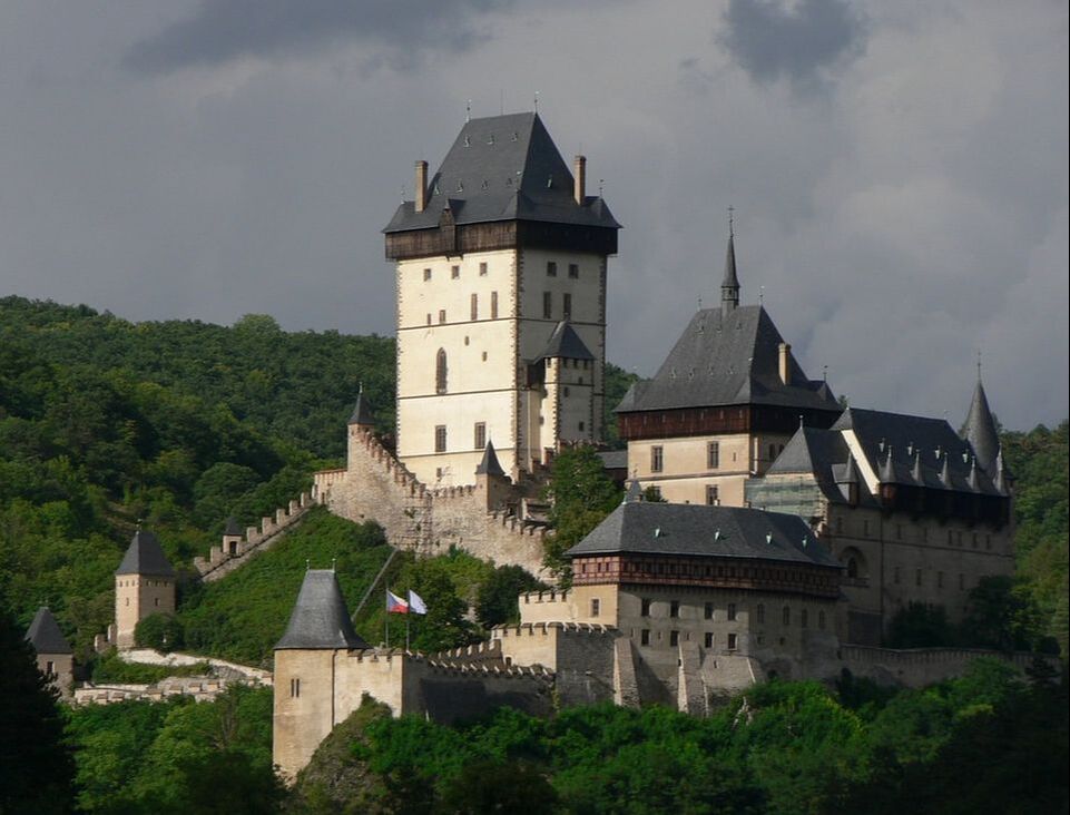 Karlstejn Castle near Prague. Photo courtesy of Pixabay.