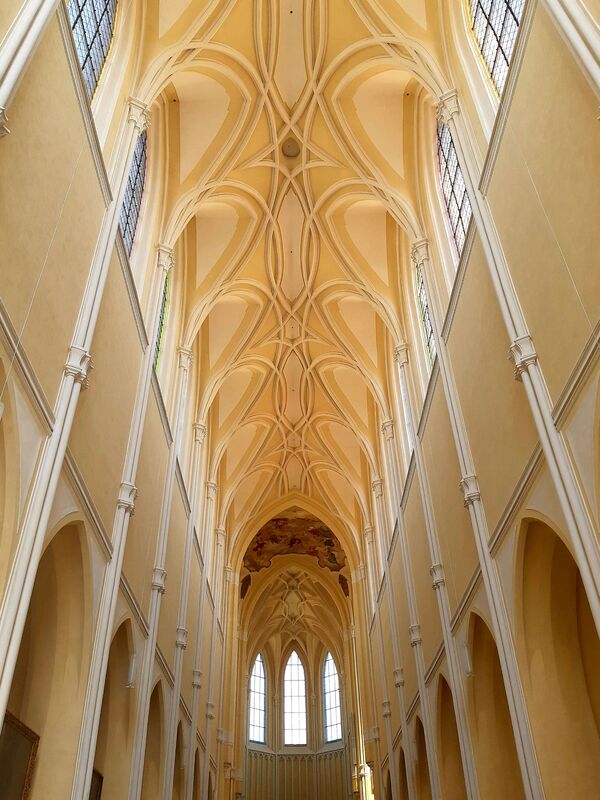 Ribs and vaulting by architect Jan Santini