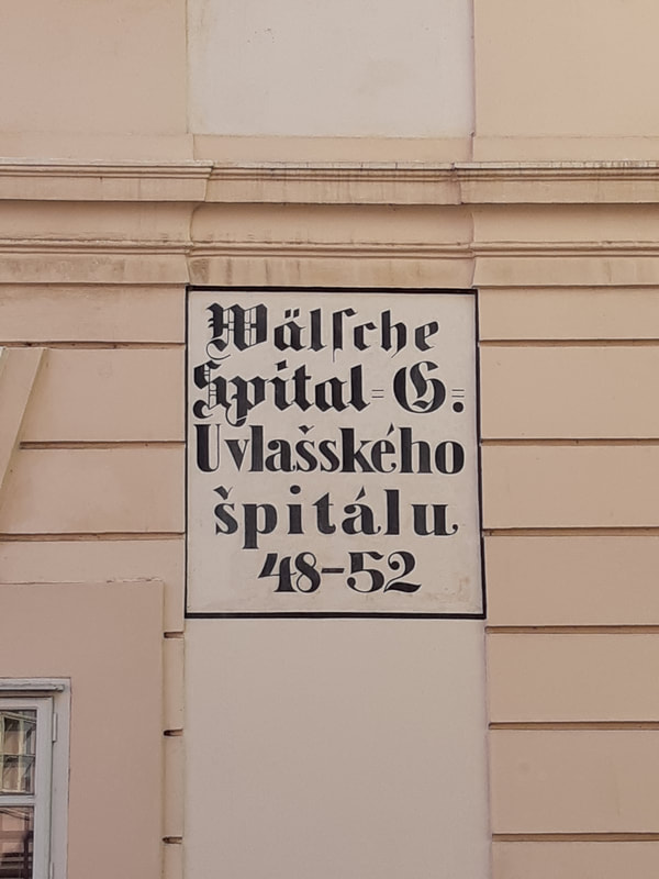 Prague-street-signs-in-German-and-Czech